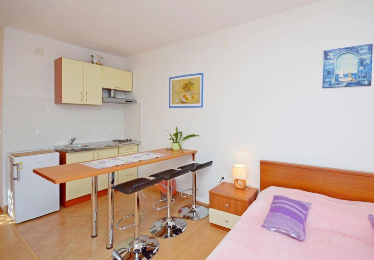 Apartments Luka Uble Exterior foto